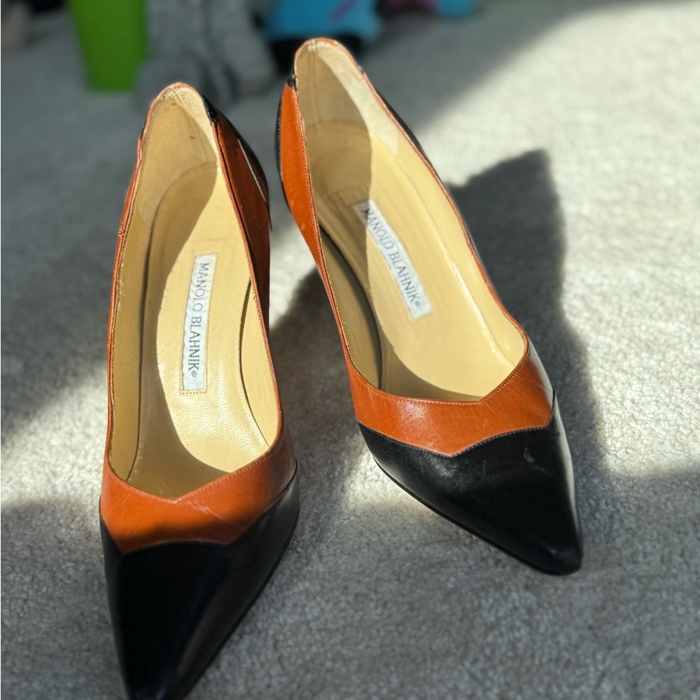 Manolo Blahnik Women's Black and Brown Heels